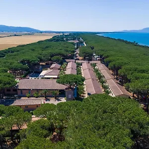 https://village-golfo-degli-etruschi.it-tuscanyhotel.com