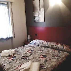 https://hotel-la-torre-cogoleto.hotelitalianriviera.com